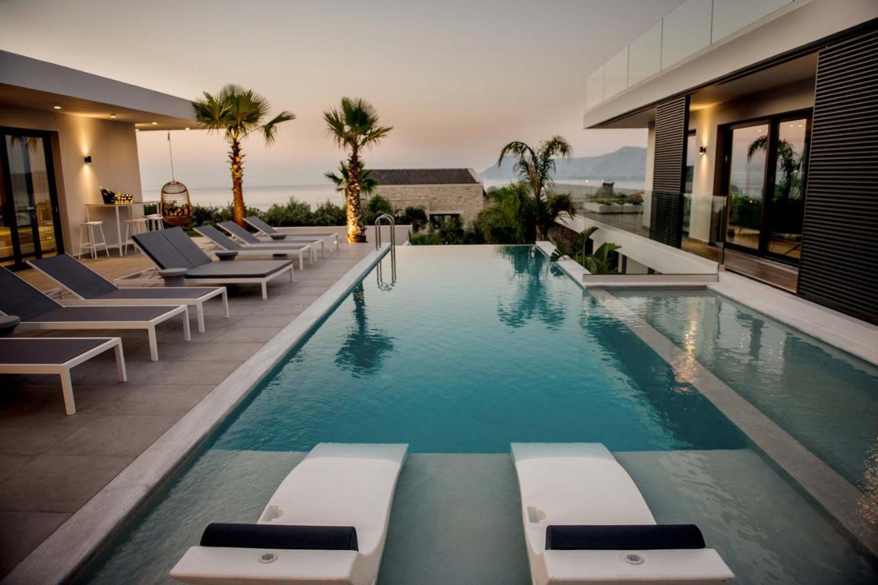 Villa Lydia I Superb Views, Two Pools, Next To The City 基萨莫斯 外观 照片