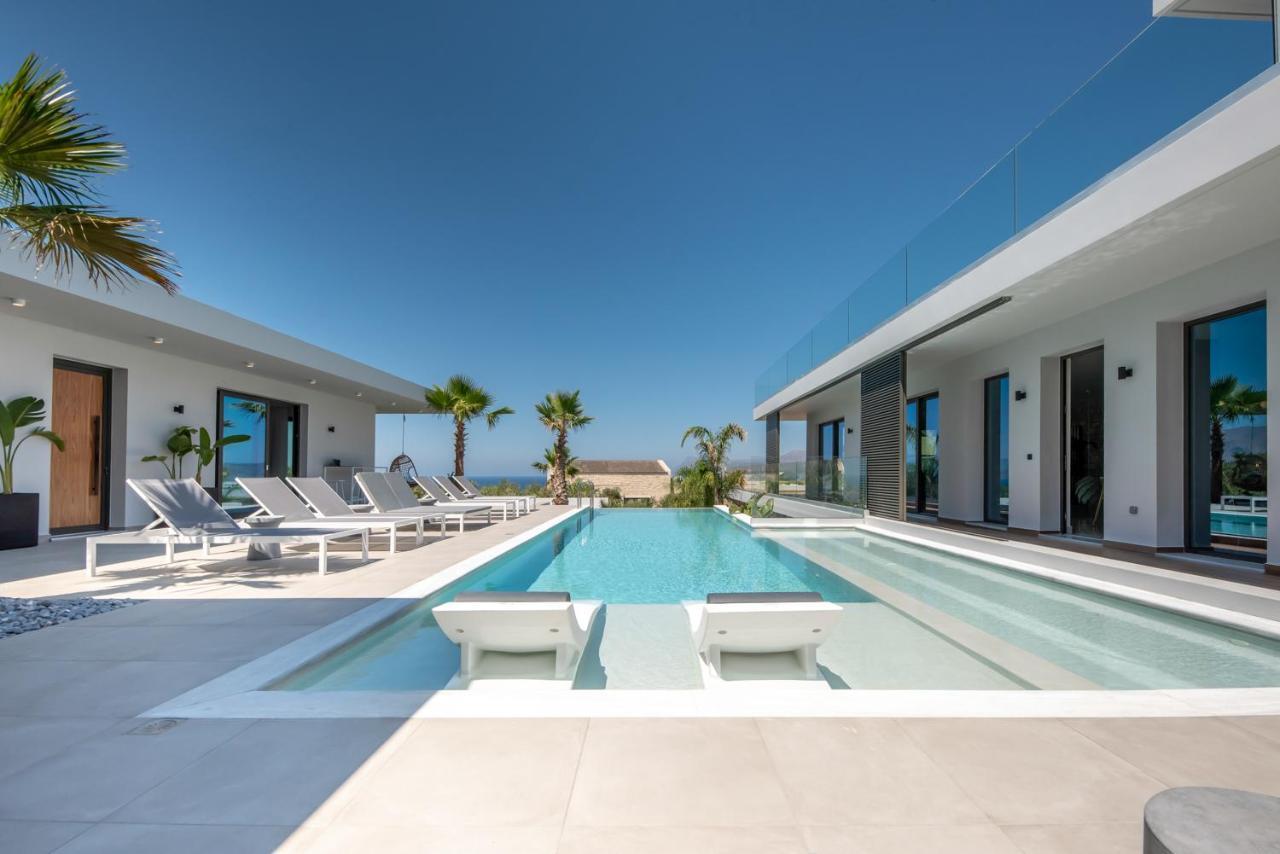 Villa Lydia I Superb Views, Two Pools, Next To The City 基萨莫斯 外观 照片